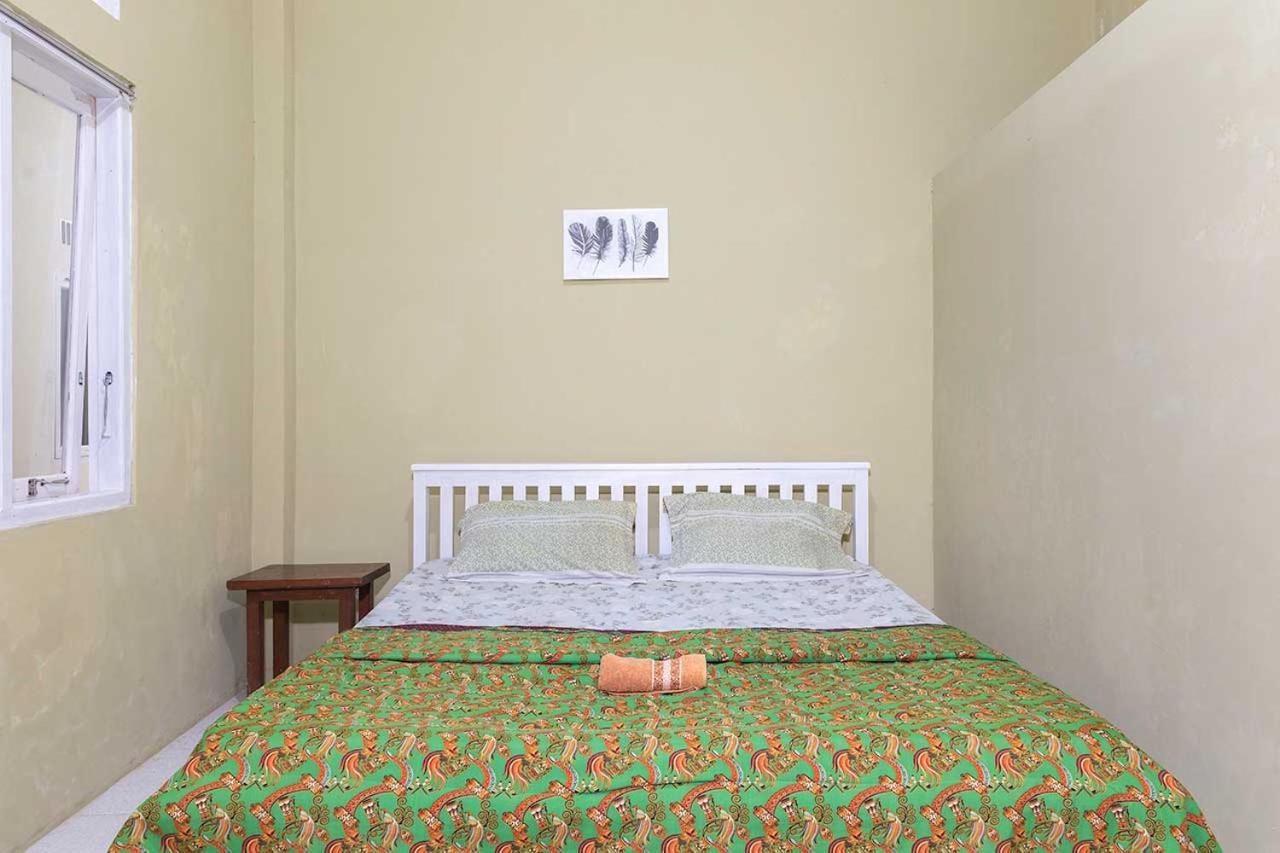 Onong'S Homestay & Cafe Tomohon Esterno foto