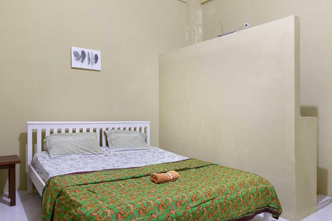 Onong'S Homestay & Cafe Tomohon Esterno foto