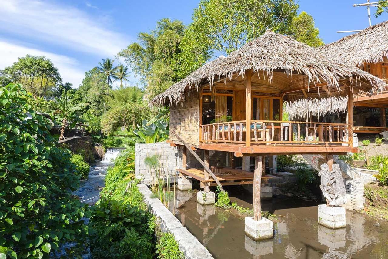 Onong'S Homestay & Cafe Tomohon Esterno foto